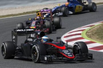 El piloto de español de McLaren Fernando Alonso, durante el Gran Premio de España de Fórmula Uno que se disputa hoy en el Circuito de Catalunya en Montmeló