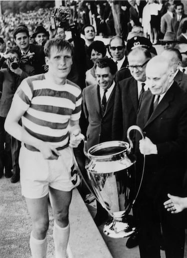 El 30 de mayo de 1967 el Celtic se midió al Inter de Milán en la final de la Copa de Europa en el Estadio Nacional de Lisboa ante 56.000 espectadores. El equipo escocés ganó al italiano por 2-1 con goles de Gemmell y Chalmers, Mazzola marcó el gol de los milaneses.