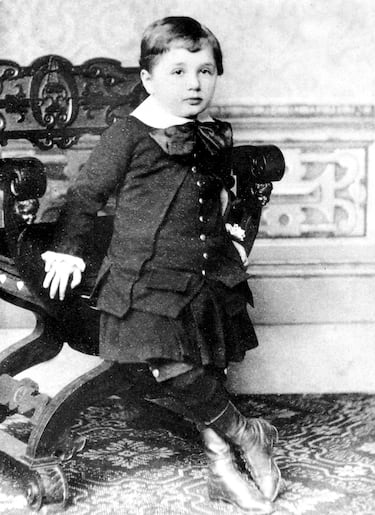 Albert Einstein (1879-1955) a los 3 años de edad.