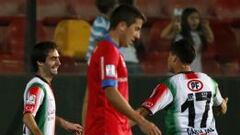 Diego Rosende y Esteban Carvajal celebran el gol en el duelo de ida ante Nacional. 