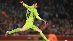 Wenger: "Fue difícil convencer a Ospina de quedarse"