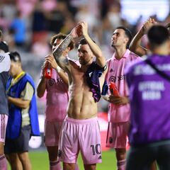 Messi revela lo que hace con las camisetas que intercambia en los partidos