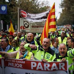 Anuncian una nueva huelga general de transporte por carretera: ¿quién la convoca y por qué motivo?