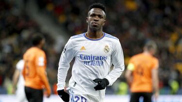 Vinicius celebra un gol con el Real Madrid en la Champions.