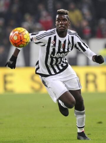 El franc¨¦s juega como centrocampista y su equipo actual es la Juventus de la Serie A de Italia.