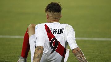 Guerrero se queda sin Mundial: FIFA lo suspende por un año