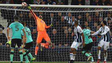 Partido entre el West Bromwich Albion y el Derby County.