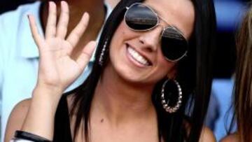 <b>¡Hola, cómo está el Atleti...!</b> Y las atléticas. ¡Fetén! Les han sobrado cuatro jornadas para salvarse y ahora se lanzarán a por el doblete. Si es lo de siempre: cuando las cosas se hacen bien, llegan los resultados. De todas maneras, menos mal que esto se acaba en mayo. Dura hasta agosto y 'la caló' acaba con nosotros todos. ¡Ooooolé!