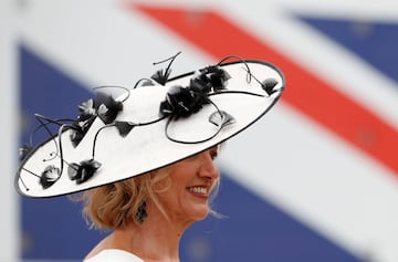 Ascot vuelve lleno de looks extravagantes y mucho glamour