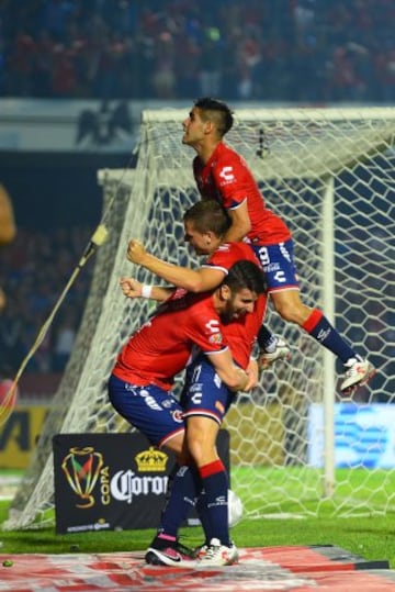 Los Tiburones vencieron 4-1 a los Rayos y se consagraron campeones de la Copa MX