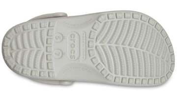 Zapatillas Crocs Classic Clogs blancas en Amazon