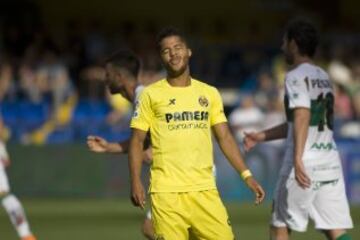 Giovani dos Santos decide dejar el Villarreal y el fútbol europeo para emigrar a la MLS con sólo 26 años. Tirando su futuro en un fútbol de alta competencia a temprana edad.