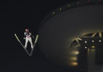 El austriaco Stefan Kraft durante un entrenamiento en los test de Pyeongchang, previos a los Juegos Olímpicos de invierno.