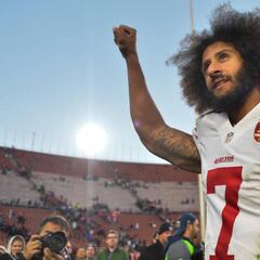 Colin Kaepernick demanda a la NFL por confabulación