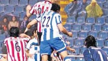 <b>BIGOLEADOR. </b>Javi Martínez abrió el marcador con un cabezazo y lo cerró en una contra.