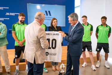 El Juventud Torremolinos sigue de fiesta tras ascender a Primera RFEF