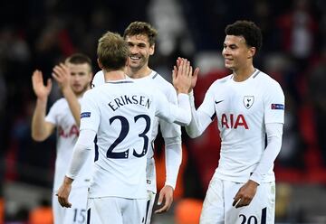 3-0. Christian Eriksen celebró el tercer gol.