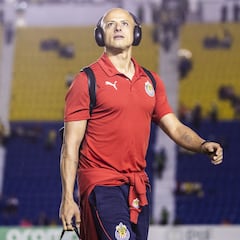 ¿Jugará Chicharito? Las altas y bajas más importantes del América vs Chivas de Liga MX