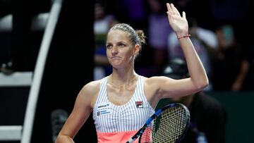 Tennis - WTA Tour Finals - Singapore Indoor Stadium, Singapore - October 22, 2017 Czech Republic's Karolina Pliskova celebrates winning her group stage match with USA's Venus Williams REUTERS/Edgar Su