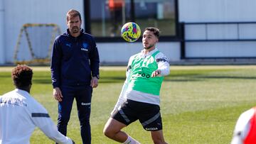 01/03/23  VALENCIA CF  ENTRENAMIENTO 
NICO GONZALEZ