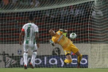 Cristian Blanco, en propia puerta, y Diomar Díaz anotaron los goles de la victoria histórica de Jaguares de Córdoba ante Nacional. Diego Braghieri puso el descuento