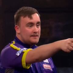 Luke Littler se hace mayor en el Mundial de Dardos