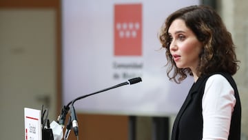 Ayuso pide expulsiones en el PP