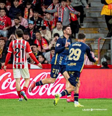 Otro gol y asistencia se apuntó Waldo en la remontada del Tenerife ante el Sporting. El pase llegó en el córner que remató Sergio González a la red; mientras que su gol, el segundo de su equipo, vino con un derechazo inapelable desde la frontal del área.