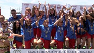 Las colchoneras celebraron así su subcampeonato de Madrid.