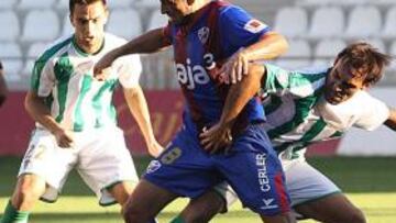 <b>CONFIADO. </b>Tariq tiene fe en que el Huesca logrará la salvación.