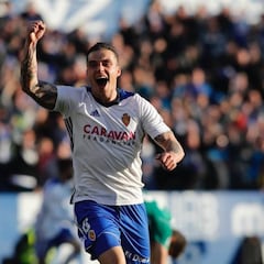 El Zaragoza despacha al Oviedo en su mejor tarde del curso