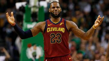 LeBron James llevará dos números diferentes en los Lakers