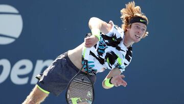 Paliza de Rublev en el partido más corto del torneo; Medvedev y Thiem tampoco fallan
