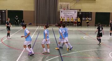 Las jugadoras de Majadahonda celebra un gol.