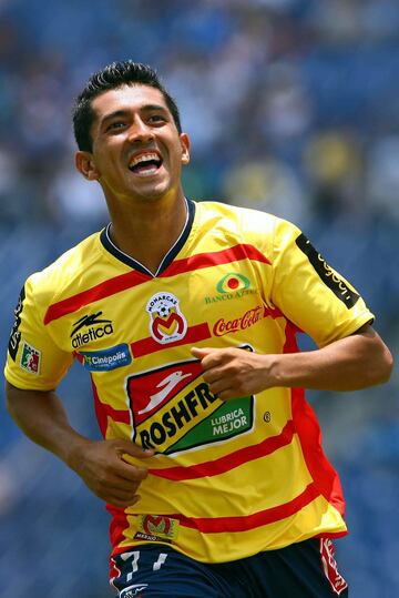 Uno de los canteranos más destacados que ha surgido de la Monarquia, la rompió en León y actualmente la rompe en Cruz Azul, además ha sido convocado a la selección mayor.