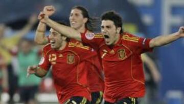 La prensa eleva a Casillas a la categoría de héroe y da por roto el maleficio.