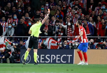 Felipe foul on Foden leads to clash between Atletico Madrid and Manchester City players