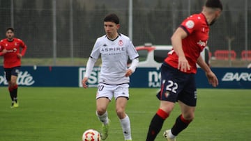 Chacón, de la Cultural, ante Osasuna Promesas.