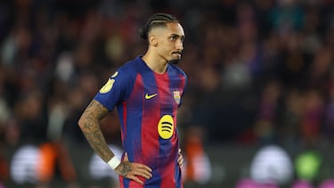 Soccer Football - Copa del Rey - Semi Final - Second Leg - FC Barcelona v Atletico Madrid - Spotify Camp Nou, Barcelona, Spain - March 3, 2026 FC Barcelona's Raphinha looks dejected after the match REUTERS/Albert Gea