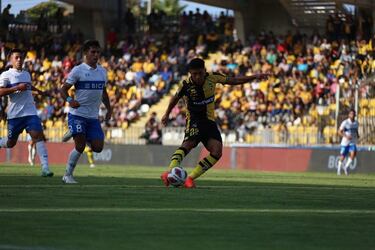 Tiene 19 años, es chileno-ecuatoriano y brilló ante la UC: “Pensé que no me citarían”