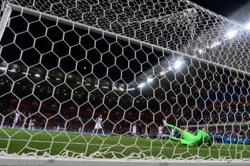 1-1. Gylfi Sigurdsson marcó de penalti el gol del empate.