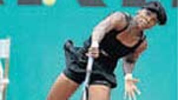 Venus Williams, al saque.