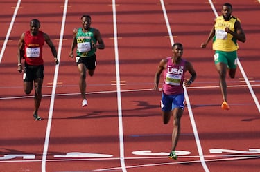 Knighton muestra facilidad pasmosa y Lyles responde con su show