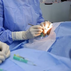 Una mujer muere tras recibir un trasplante de pulmones contagiados de coronavirus