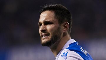 Brighton confirm deal for Deportivo striker Florin Andone