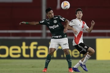 Palmeiras golea a River Plate en el Estadio Libertadores de América y complica la llave para el equipo de Rafael Santos Borré y Jorge Carrascal, quien salió expulsado