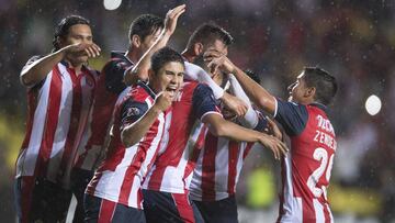 Chivas vence en Morelia y avanza a cuartos de final en Copa MX