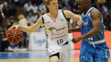 Alberto Díaz llega al Bilbao Basket cedido por el Unicaja.