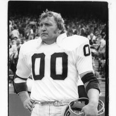Tributes pour in for the Original Raider, Jim Otto