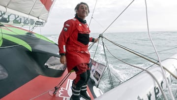 Yannick Bestaven, a bordo del &#039;Maitre Coq&#039;, el barco con el que participa en la Vend&eacute;e Globe.